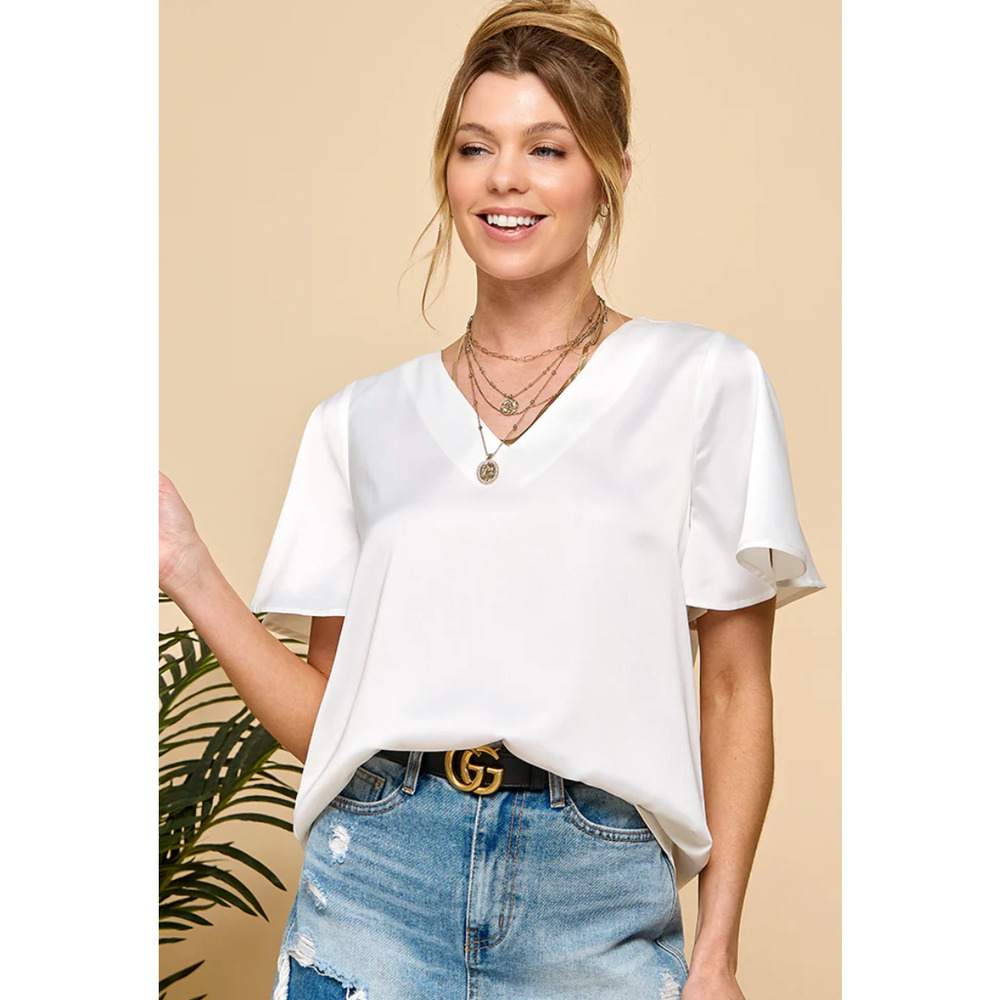 Collection By Cezele Women’s Medium Ivory White V Neck Silky Top Blouse S/S